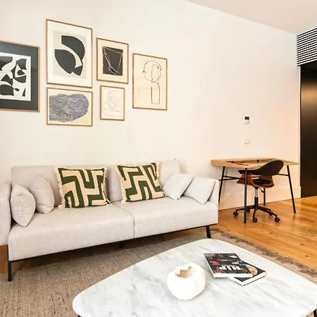 아파트 Arco Augusta By The Good Neighbour In