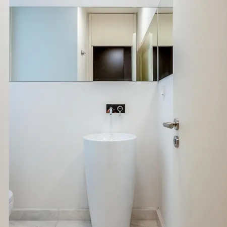 Arco Augusta By The Good Neighbour In Apartmán